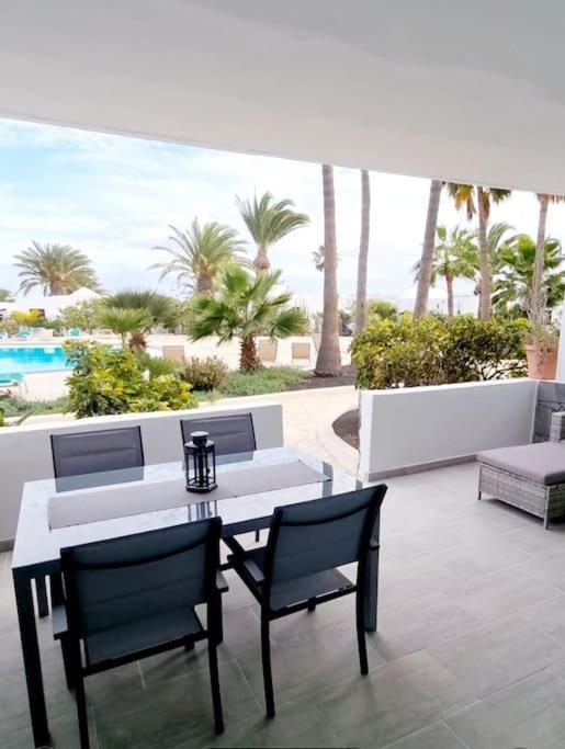 Playa Bastian First Line Of The Sea Apartman Costa Teguise Kültér fotó